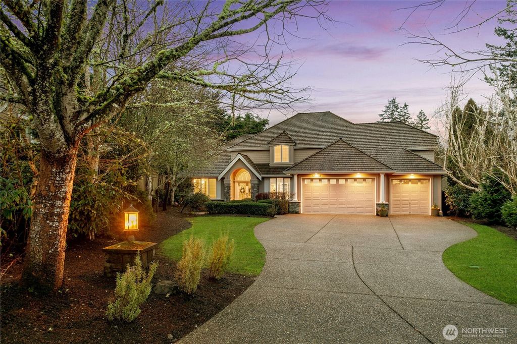 Photo of 26813 SE 22nd Court, Sammamish, WA 98075 (MLS # 2333074)