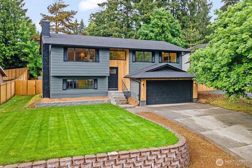 Photo of 5133 135th Street SE, Everett, WA 98208 (MLS # 2392078)