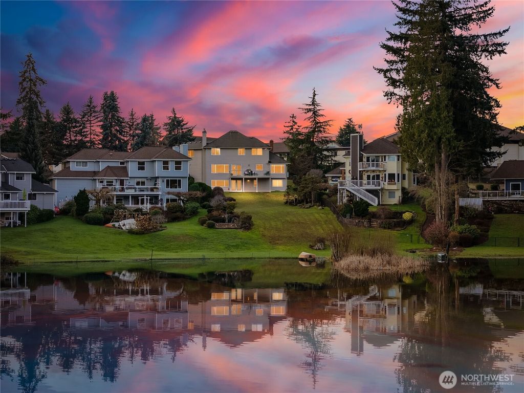 Photo of 30714 19th Avenue S, Federal Way, WA 98003 (MLS # 2465286)