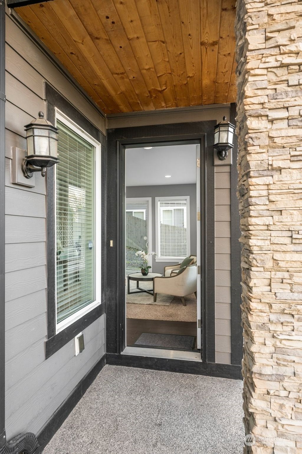 Photo of 6312 108th Avenue SE, Bellevue, WA 98006 (MLS # 2305630)