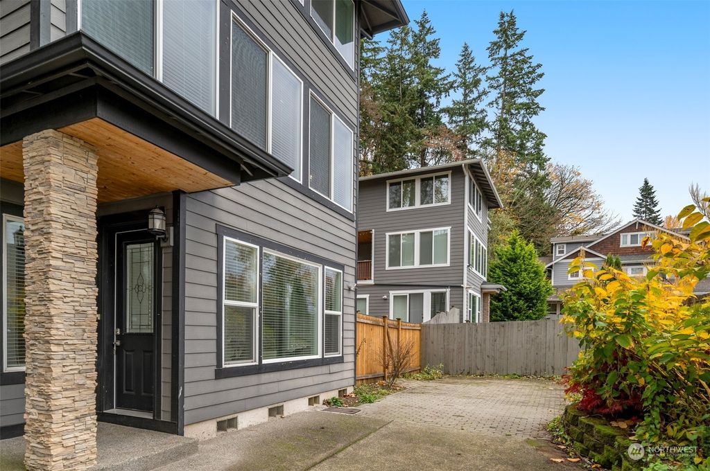 Photo of 6312 108th Avenue SE, Bellevue, WA 98006 (MLS # 2305630)