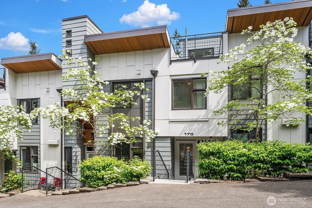 Photo of 170 107th Court SE, Bellevue, WA 98004 (MLS # 2517254)