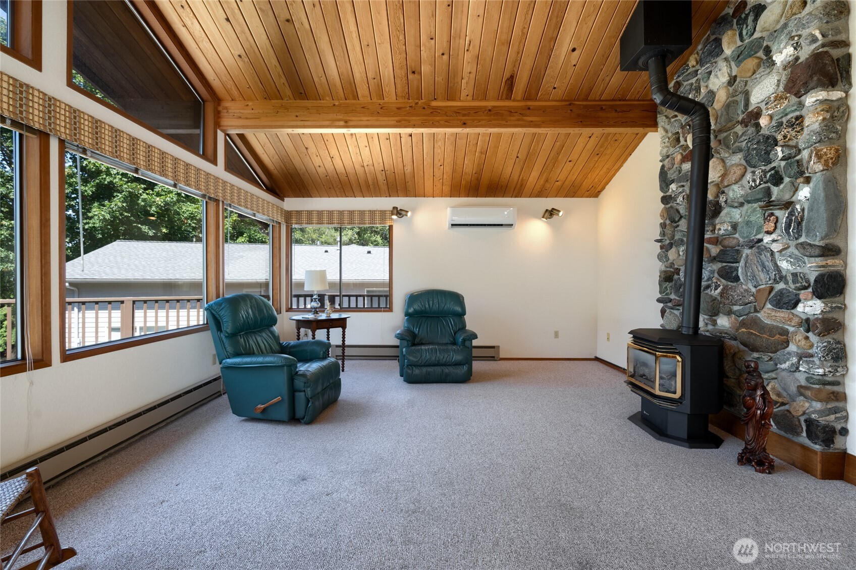 782 Lillooet Court