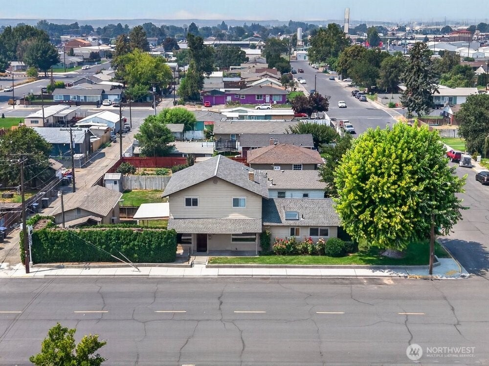 Photo of 905 4th Ave Ave SE, Quincy, WA 98848 (MLS # 2559716)