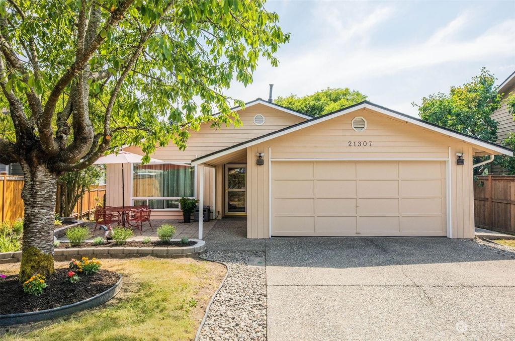 Photo of 21307 11th Place W, Lynnwood, WA 98036 (MLS # 2267045)