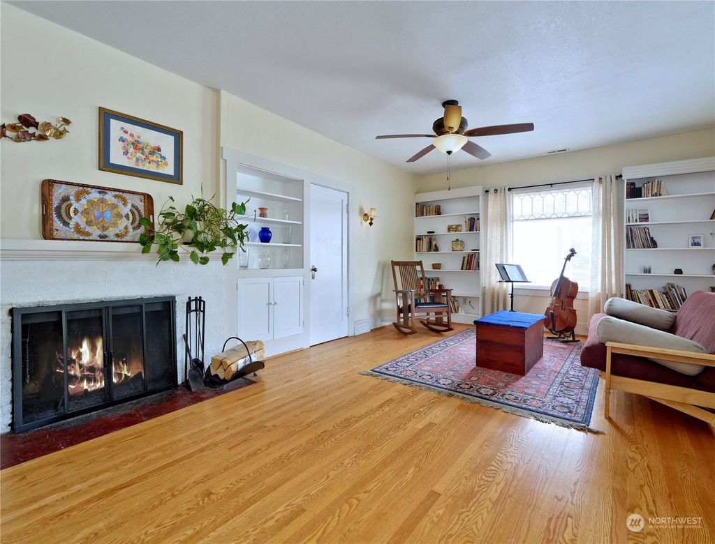 Photo of 10026 51st Avenue S, Seattle, WA 98178 (MLS # 2142626)
