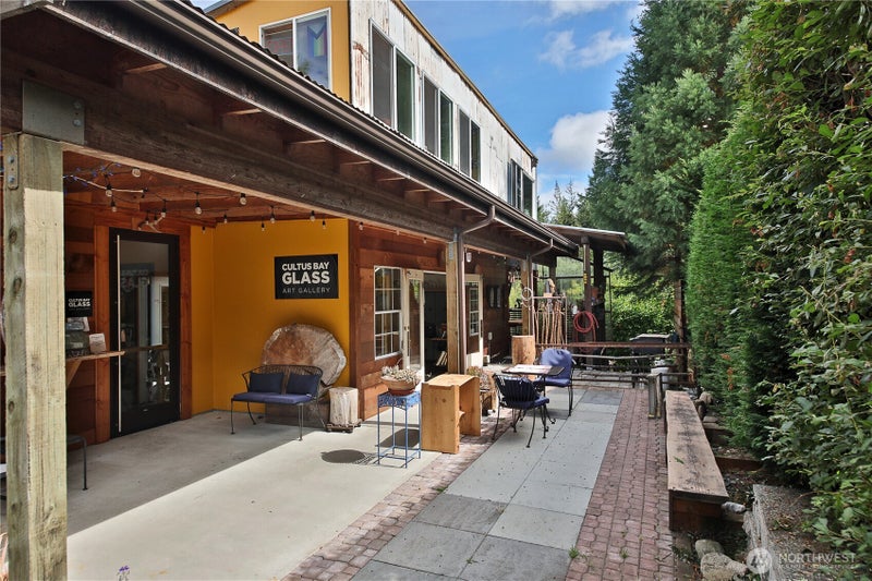 3230 Lake Leo Way