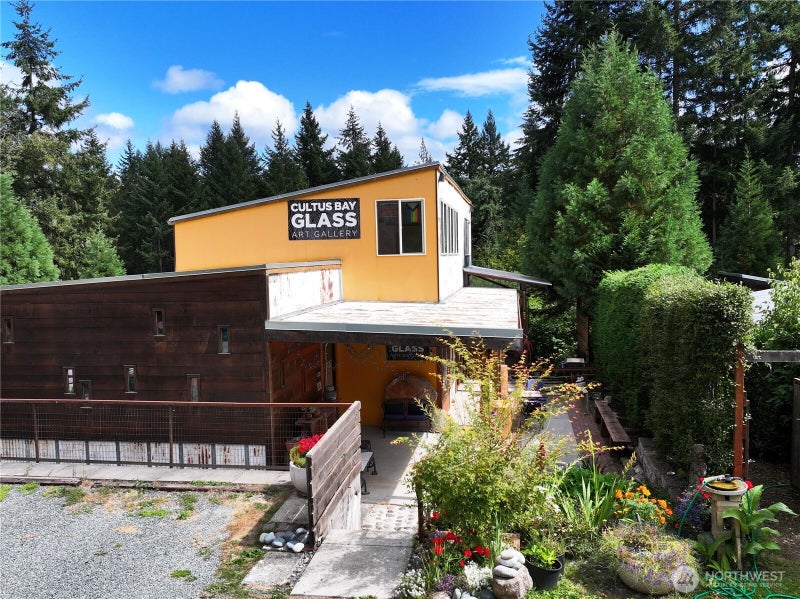 3230 Lake Leo Way