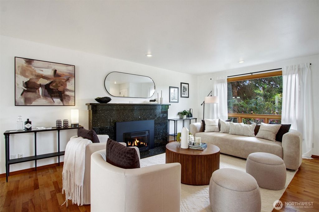 Photo of 3236 32nd Avenue W, Seattle, WA 98199 (MLS # 2378903)