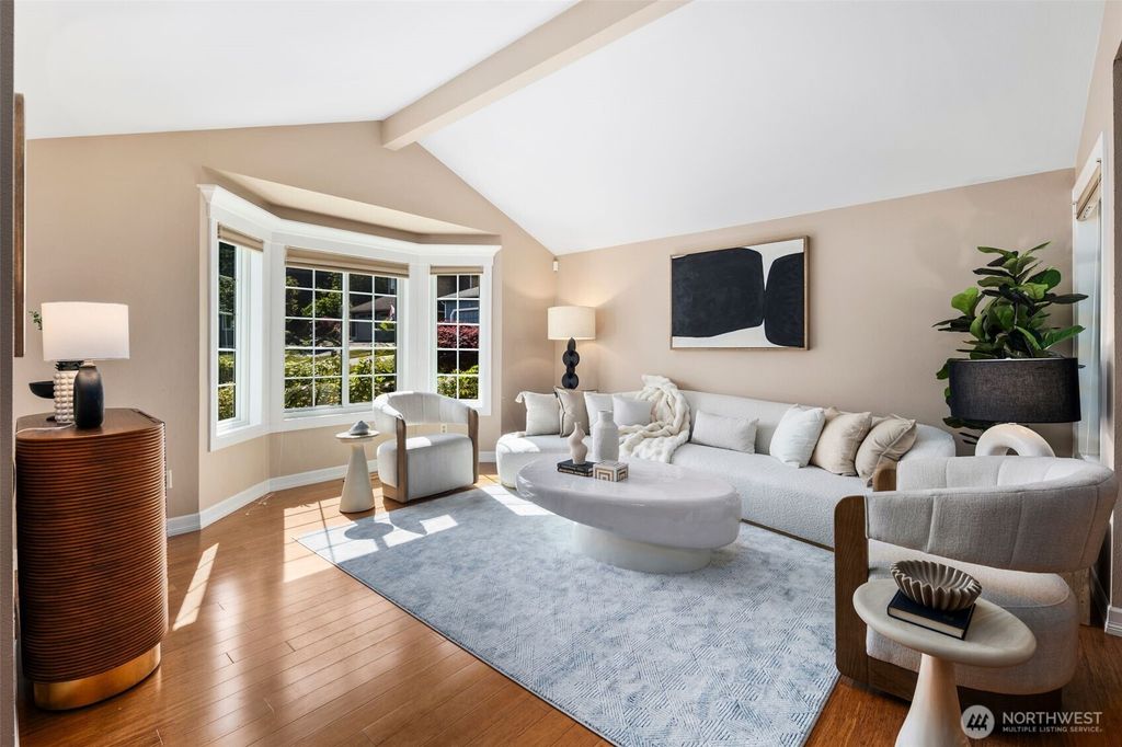Photo of 15613 160th Court SE, Renton, WA 98058 (MLS # 2397634)