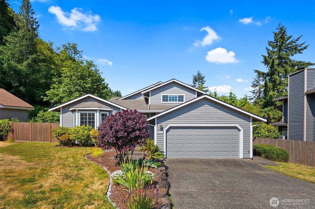 Photo of 15613 160th Court SE, Renton, WA 98058 (MLS # 2397634)