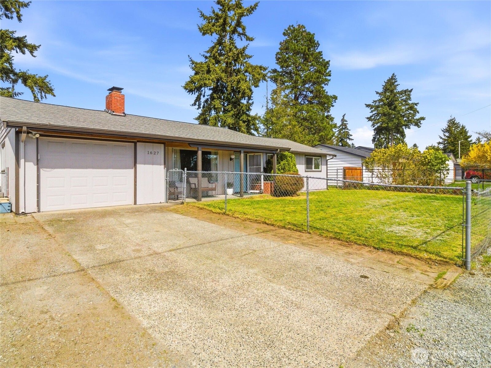 1627 Garfield Street S