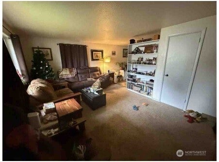 1512 Fones Road SE