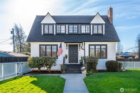 926 Lewis Avenue Sumner WA 98390