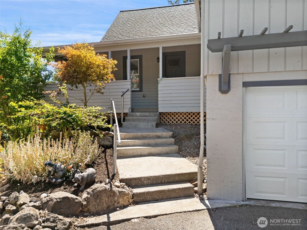 Photo of 4683 W Sherman Heights Road, Bremerton, WA 98312 (MLS # 2564186)
