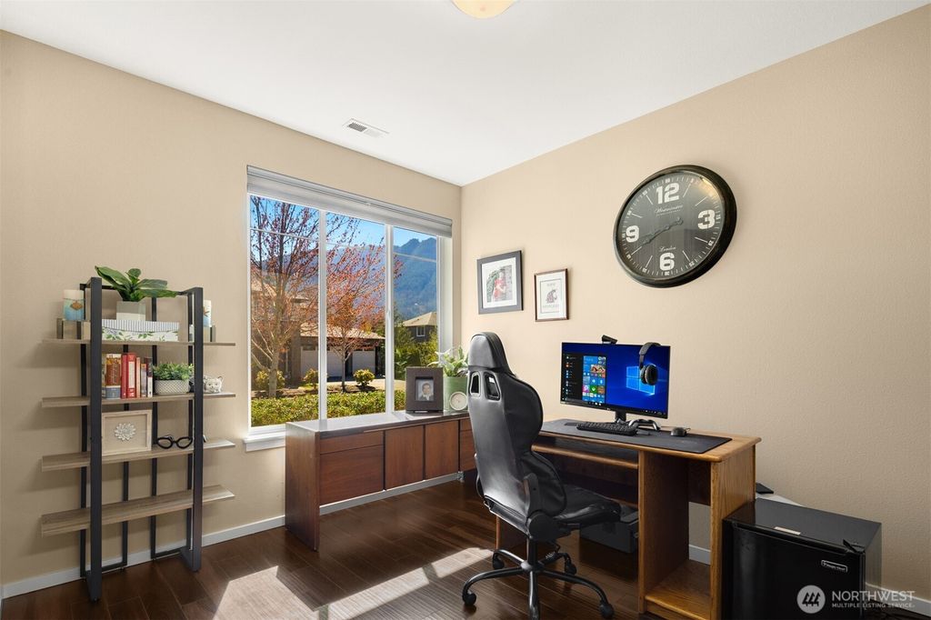 Photo of 732 SE 11th Street, North Bend, WA 98045 (MLS # 2505400)