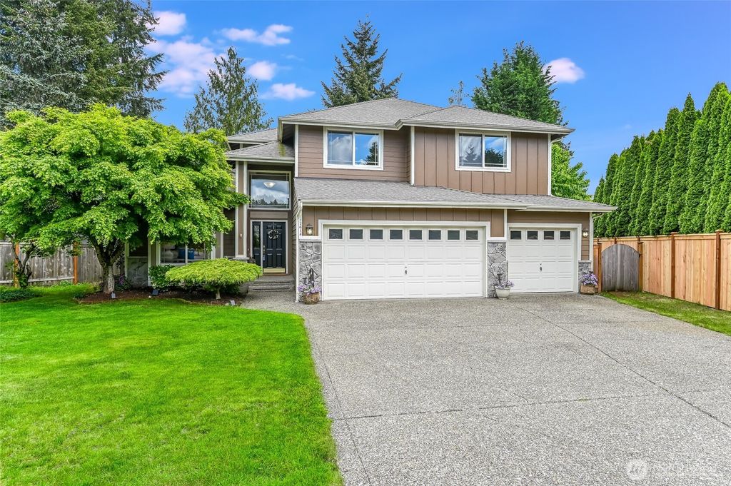 Photo of 17613 SE 257th Court, Covington, WA 98042 (MLS # 2335050)