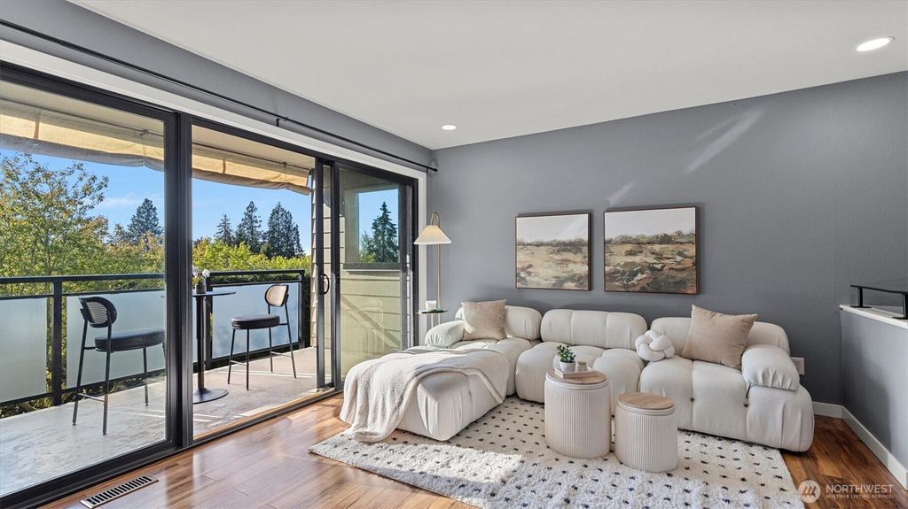 Photo of 11226 NE 68th Street #B, Kirkland, WA 98033 (MLS # 2364119)