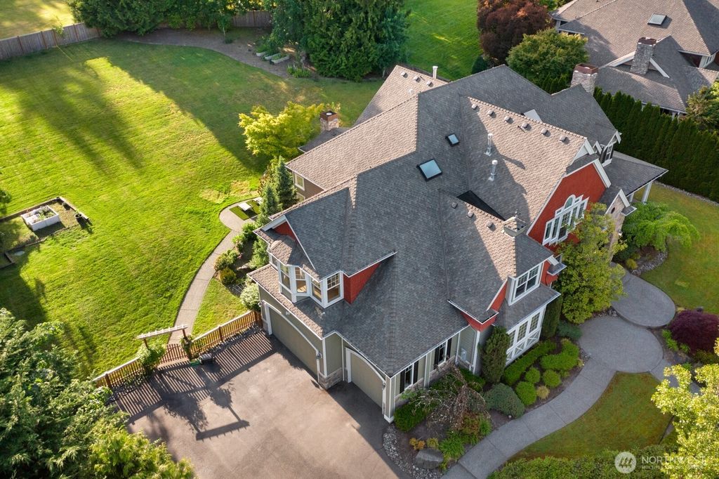 Photo of 19319 160th Avenue NE, Woodinville, WA 98072 (MLS # 2387404)