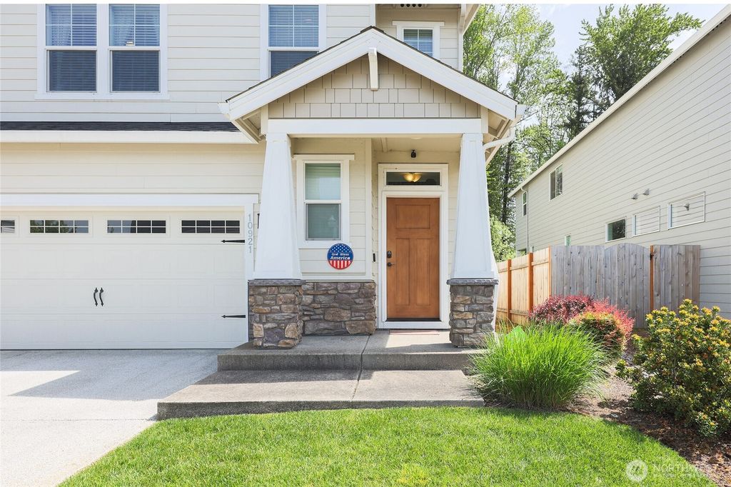 Photo of 10921 NE 137th Avenue, Vancouver, WA 98682 (MLS # 2518249)