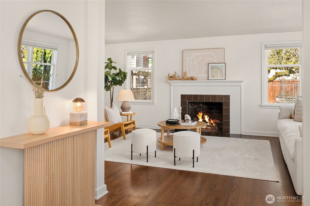 Photo of 8041 12th Avenue NE, Seattle, WA 98115 (MLS # 2496599)