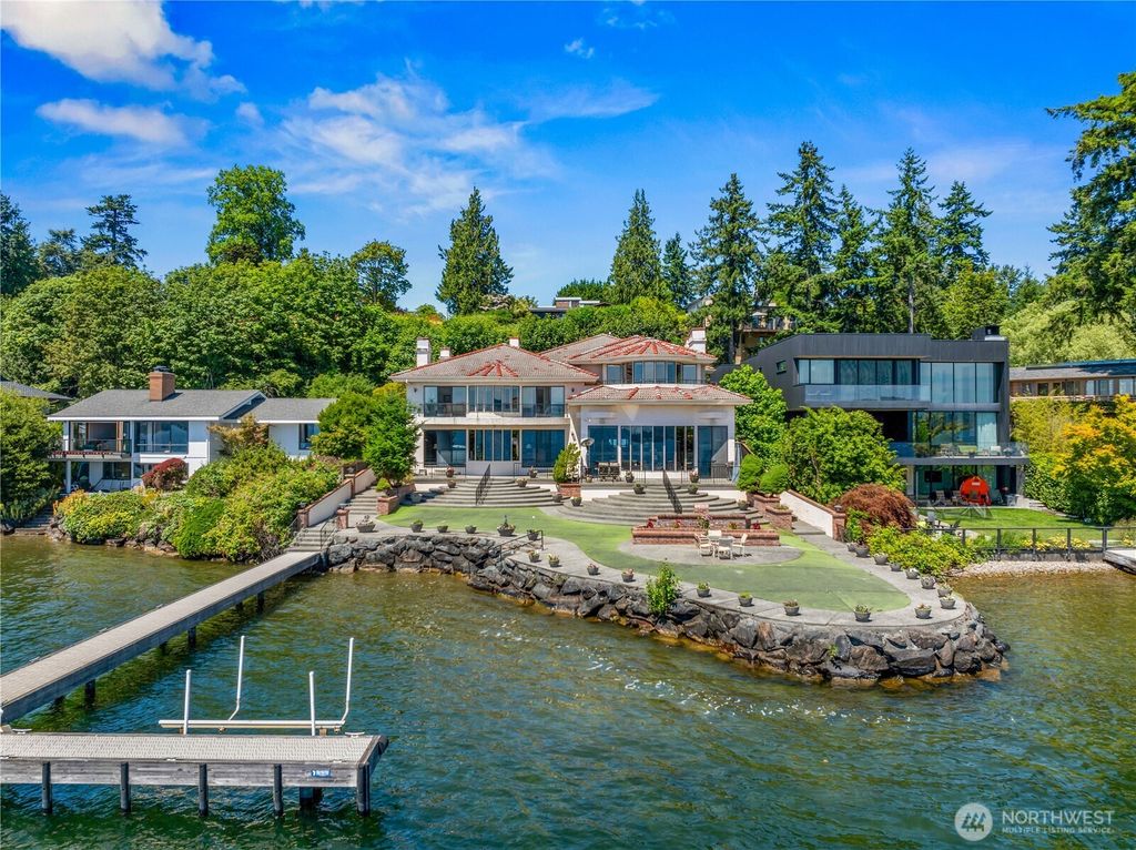 Photo of 6669 N NE Windermere Road, Seattle, WA 98115 (MLS # 2402352)