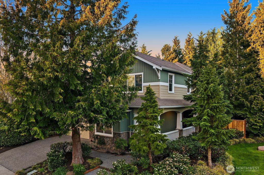 Photo of 1032 272nd Place SE, Sammamish, WA 98075 (MLS # 2514020)