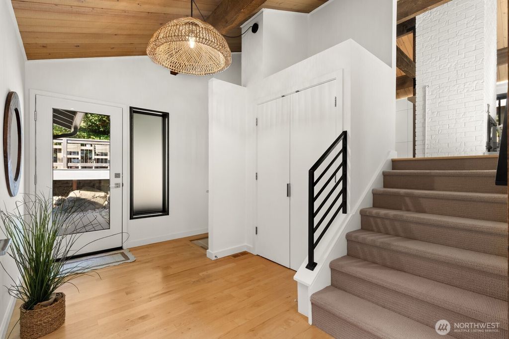Photo of 1218 NW 118th Street, Seattle, WA 98177 (MLS # 2518186)