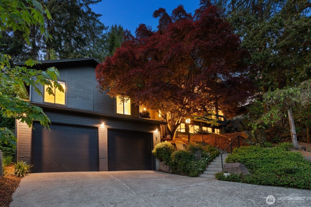 Photo of 1218 NW 118th Street, Seattle, WA 98177 (MLS # 2518186)