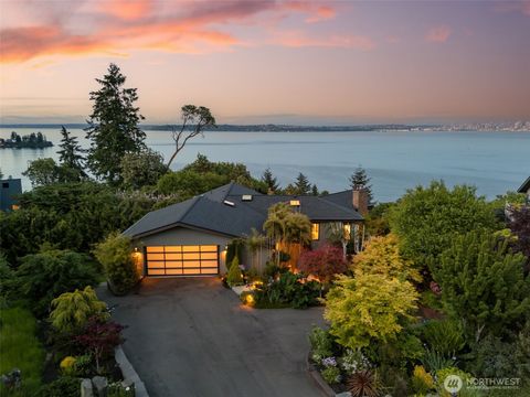 Photo of 10847 Bill Point Bluff NE, Bainbridge Island, WA 98110 (MLS # 2527446)