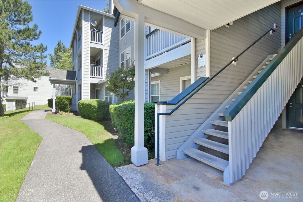 Photo of 33020 10th Avenue SW #Z203, Federal Way, WA 98023 (MLS # 2413764)