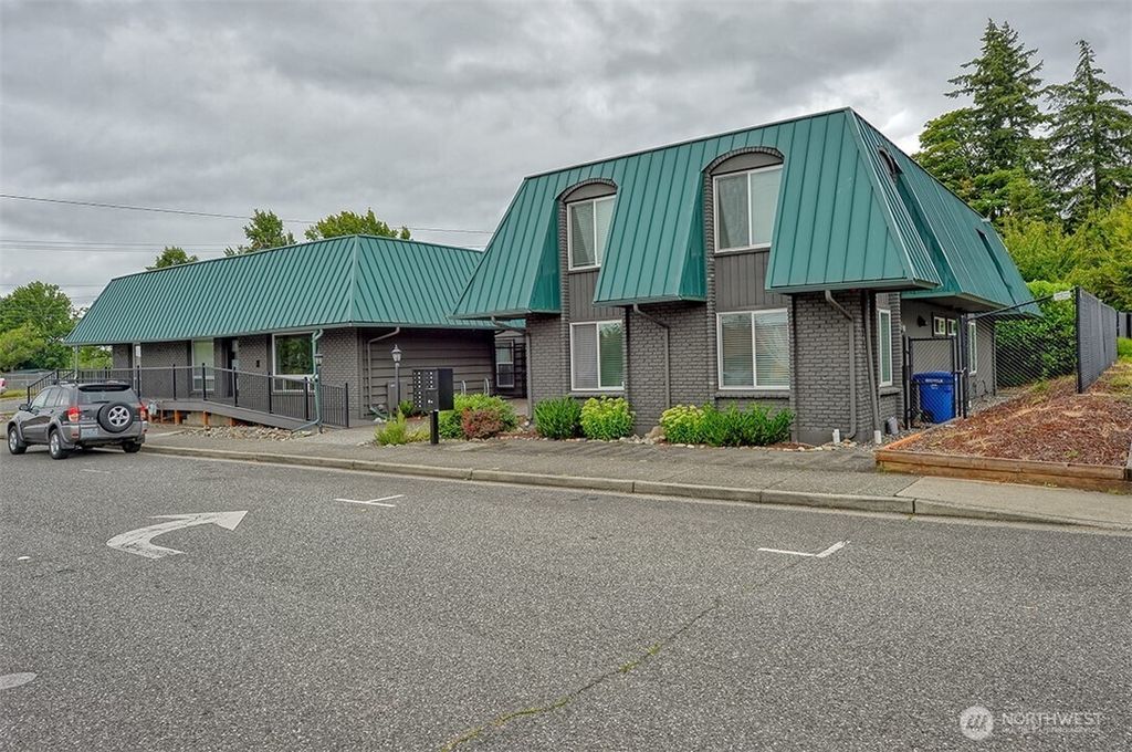 Photo of 1200 Lakeway Drive, Bellingham, WA 98229 (MLS # 2497276)