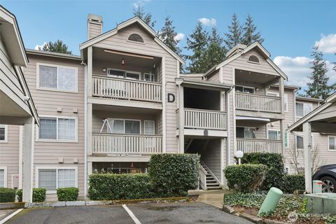 215 100th Street SW Unit D104, Everett, WA 98204 - MLS#: 2352659
