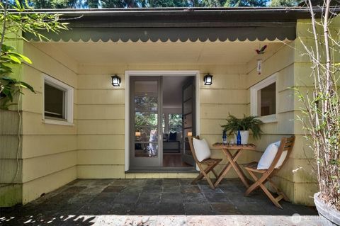 Photo of 13753 Stone Avenue N, Seattle, WA 98133 (MLS # 2543651)