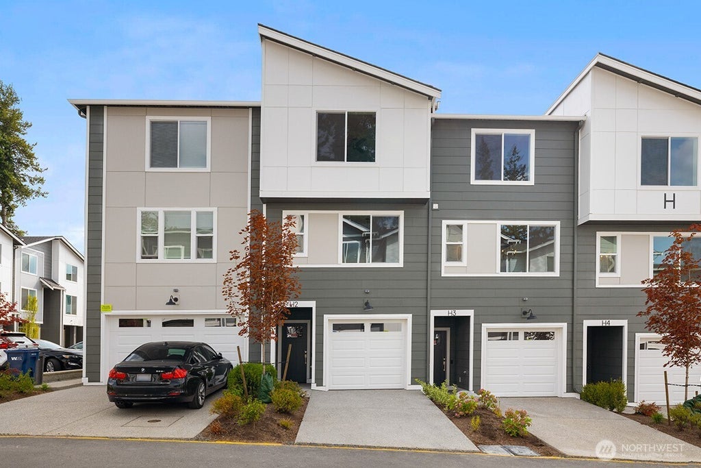 Photo of 16823 Alder Way #M6, Lynnwood, WA 98037 (MLS # 2591803)