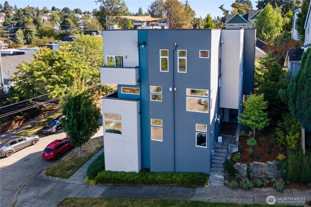 Photo of 1735 27th Avenue, Seattle, WA 98122 (MLS # 2576656)