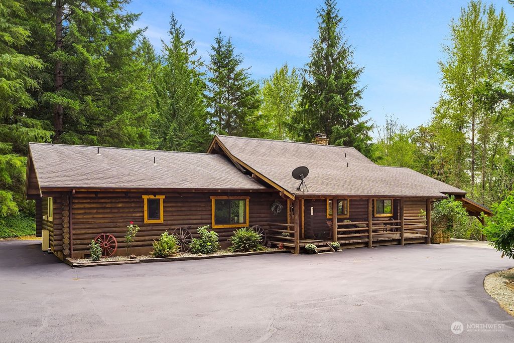 Photo of 24015 NE 43rd Street, Redmond, WA 98053 (MLS # 2156432)