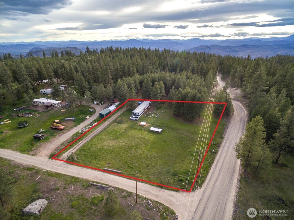 Photo of 4 Cartwright Drive, Tonasket, WA 98855 (MLS # 2460221)