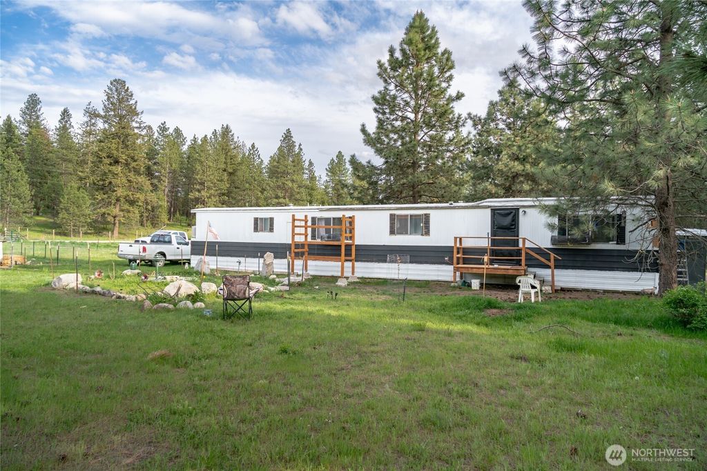 Photo of 4 Cartwright Drive, Tonasket, WA 98855 (MLS # 2460221)