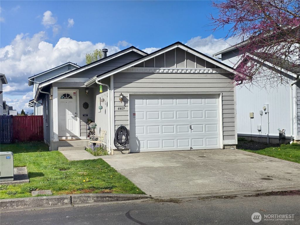 Photo of 4409 148th Street NE, Marysville, WA 98271 (MLS # 2537741)