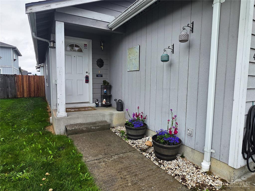 Photo of 4409 148th Street NE, Marysville, WA 98271 (MLS # 2537741)