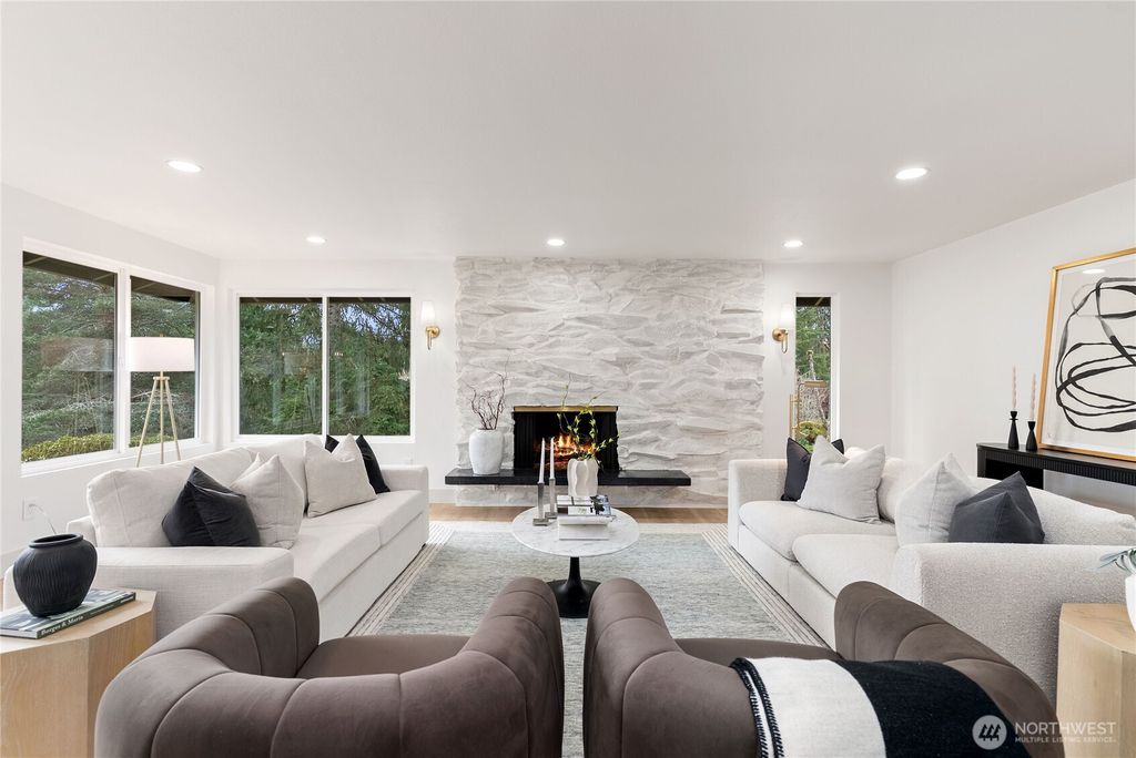 Photo of 24324 138th Avenue SE, Kent, WA 98042 (MLS # 2500358)