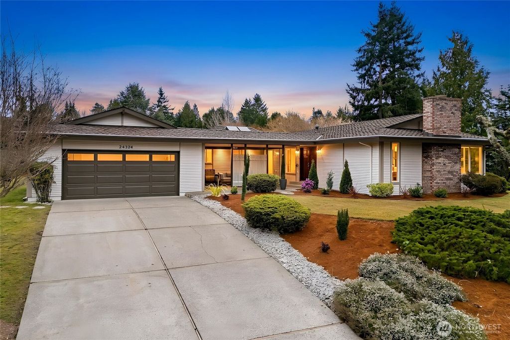 Photo of 24324 138th Avenue SE, Kent, WA 98042 (MLS # 2500358)