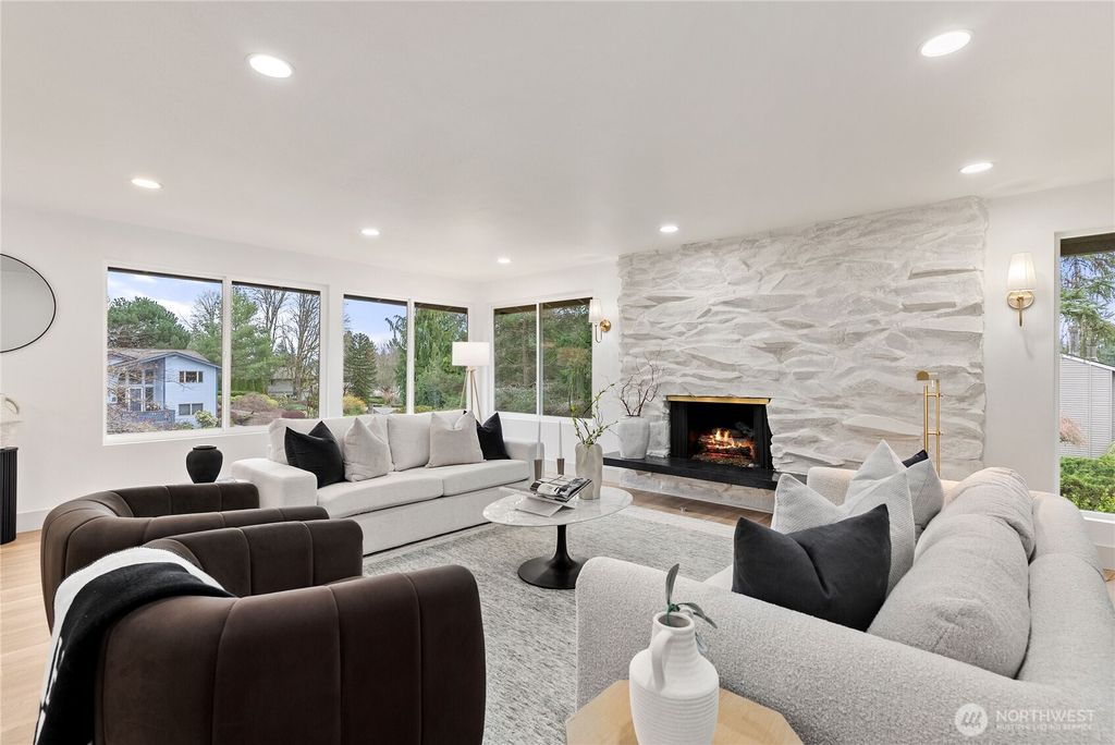 Photo of 24324 138th Avenue SE, Kent, WA 98042 (MLS # 2500358)