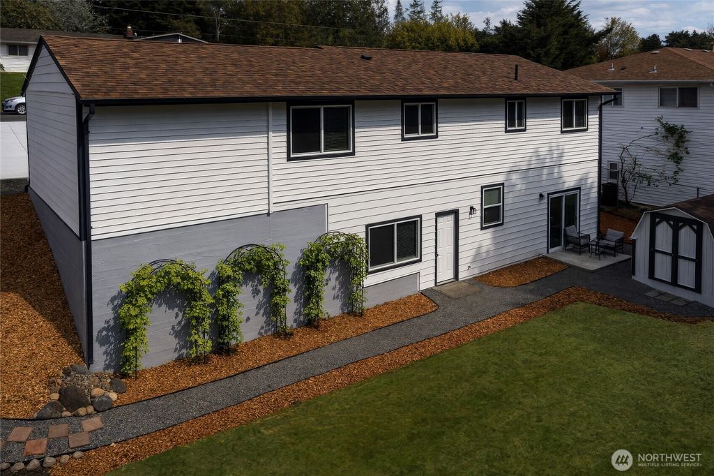 Photo of 24717 S 35th Avenue, Kent, WA 98032 (MLS # 2512293)