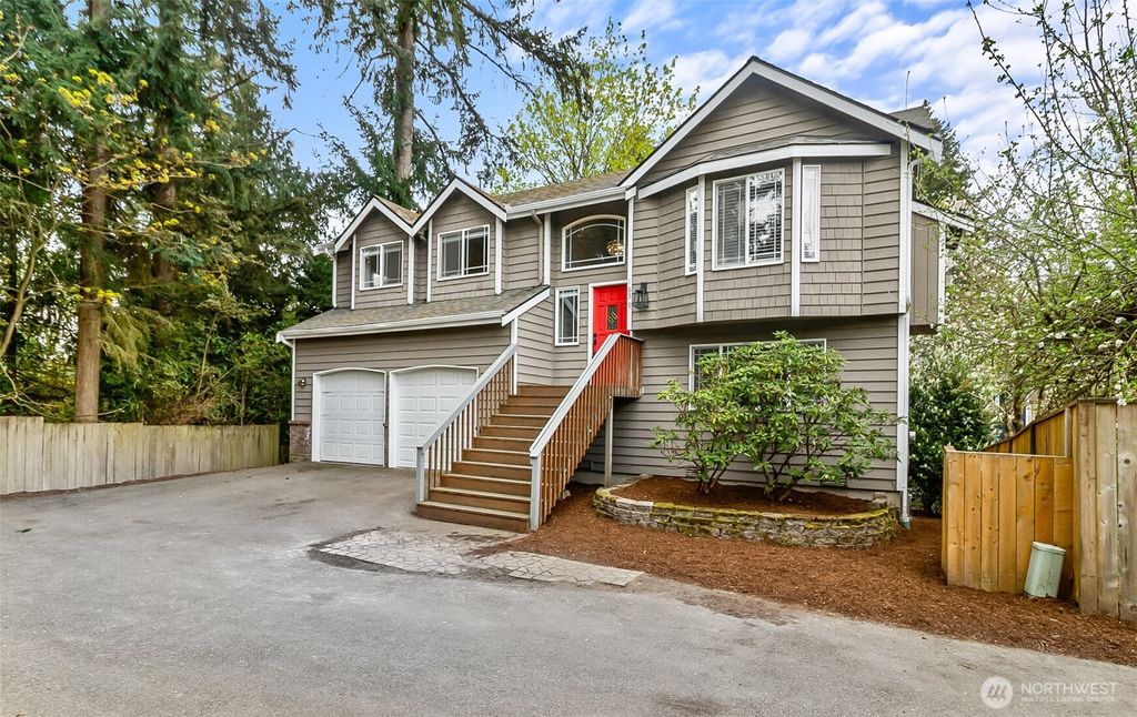 Photo of 1839 NE 172nd Street, Shoreline, WA 98155 (MLS # 2512323)