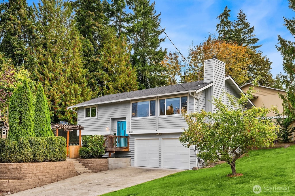 Photo of 11102 126th Avenue NE, Kirkland, WA 98033 (MLS # 2592397)