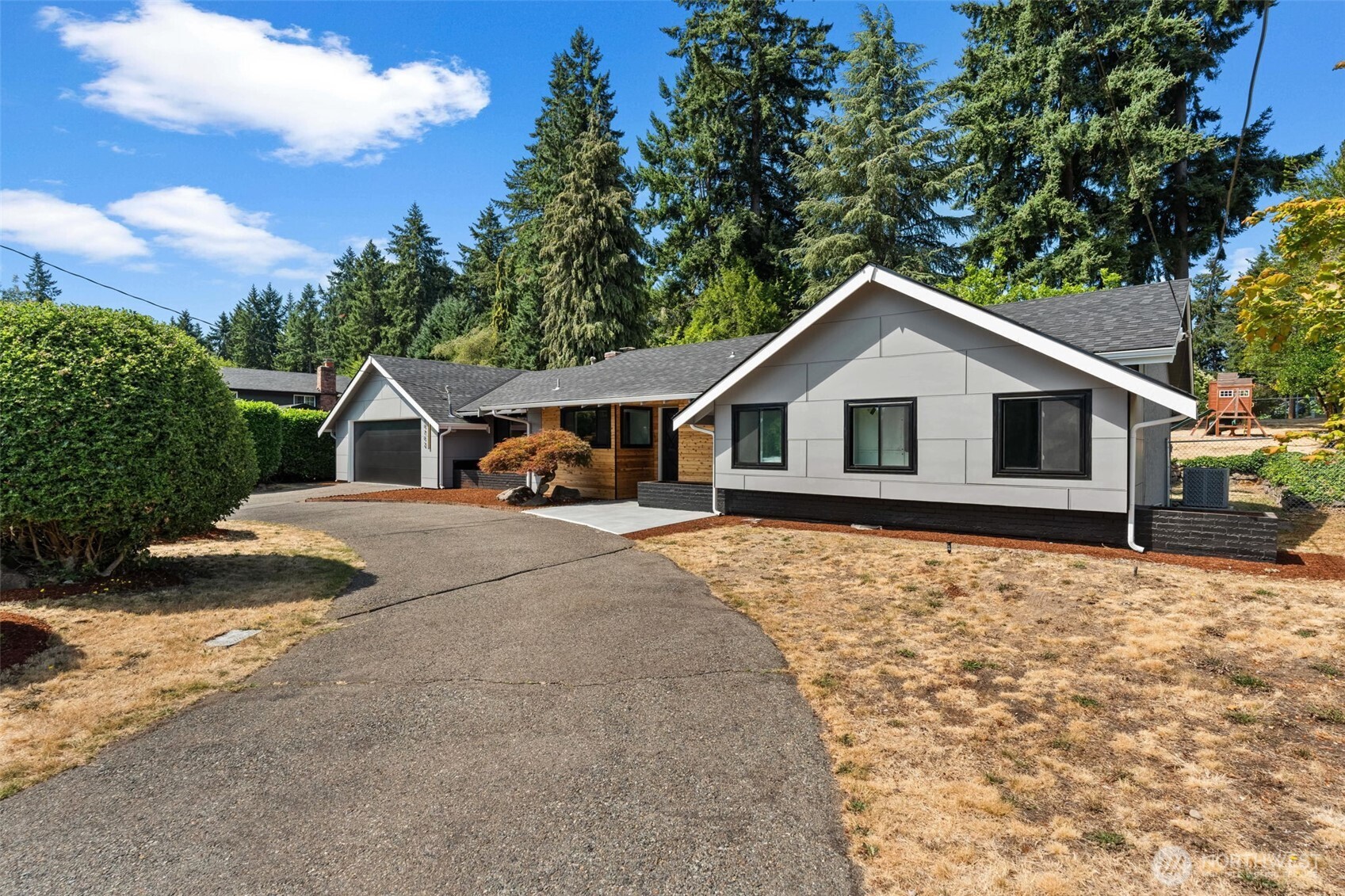 10702 Northstar Way SW