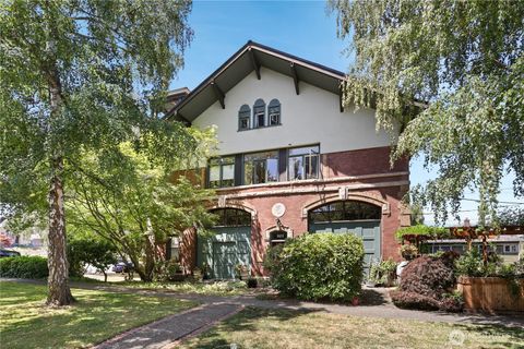 Photo of 923 N 13th Street #5, Tacoma, WA 98403 (MLS # 2408100)