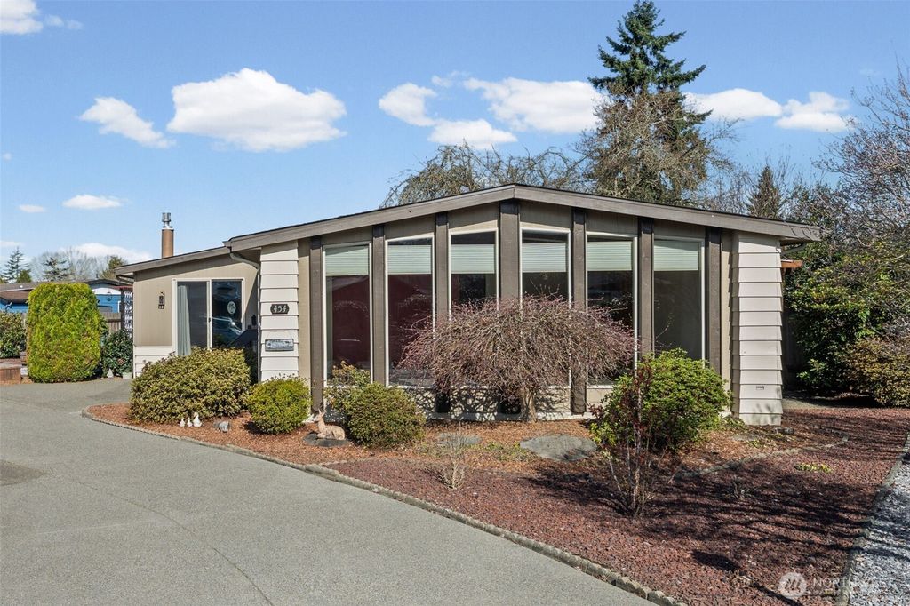 Photo of 1402 22nd Street NE #454, Auburn, WA 98002 (MLS # 2498260)